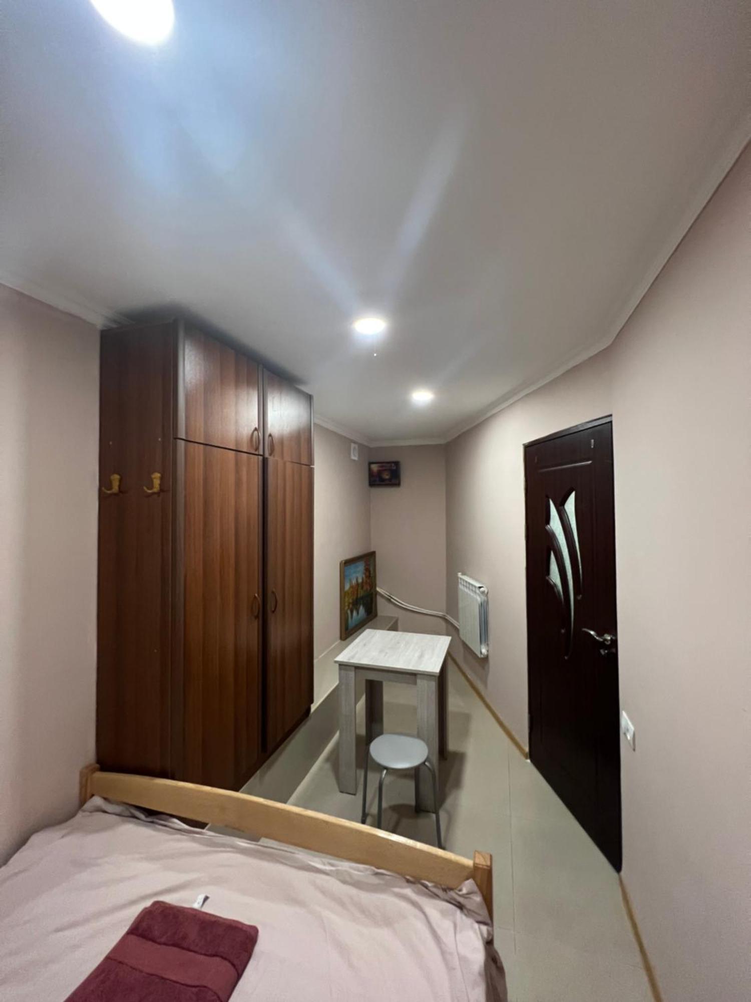 Guest House Northern Avenue เยเรวาน ภายนอก รูปภาพ