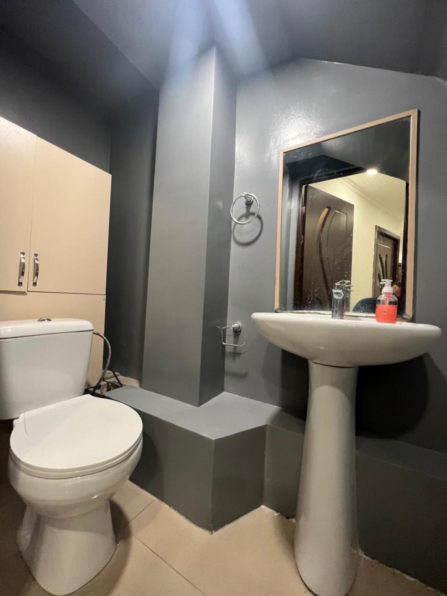 Guest House Northern Avenue เยเรวาน ภายนอก รูปภาพ
