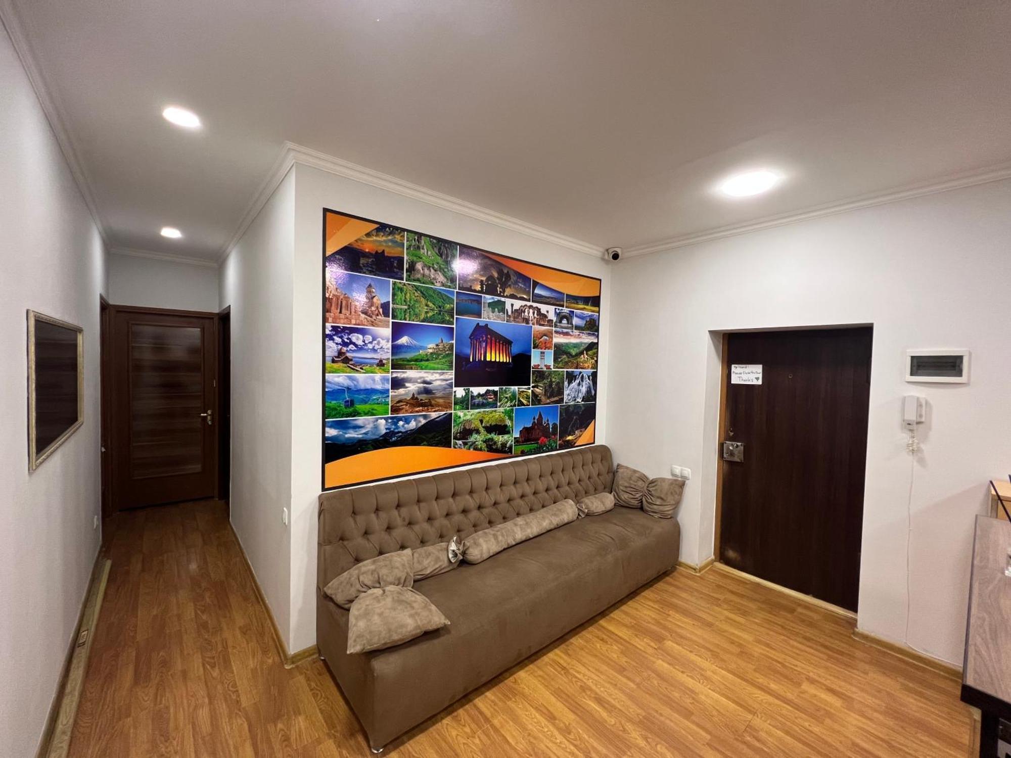 Guest House Northern Avenue เยเรวาน ภายนอก รูปภาพ