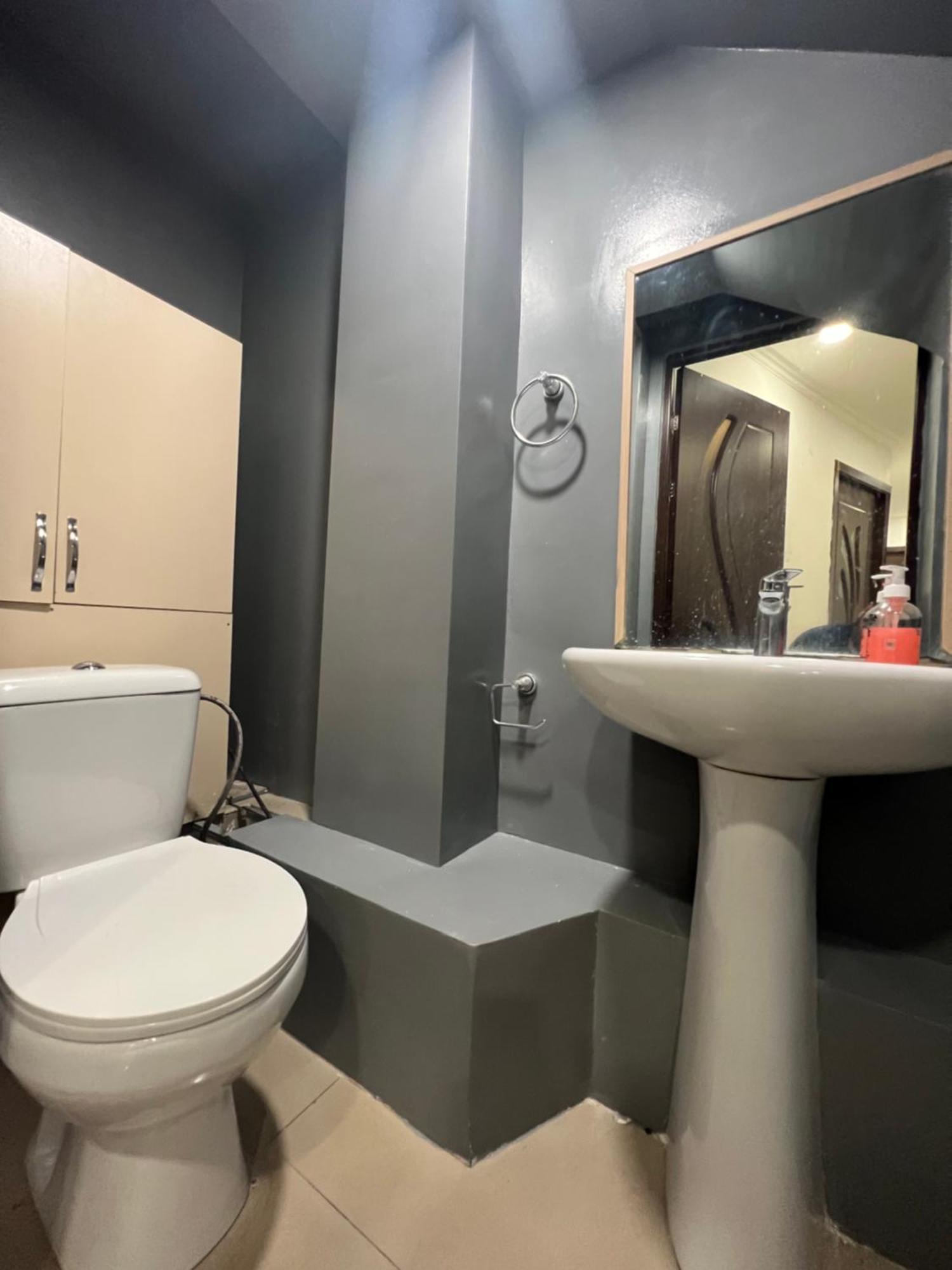Guest House Northern Avenue เยเรวาน ภายนอก รูปภาพ