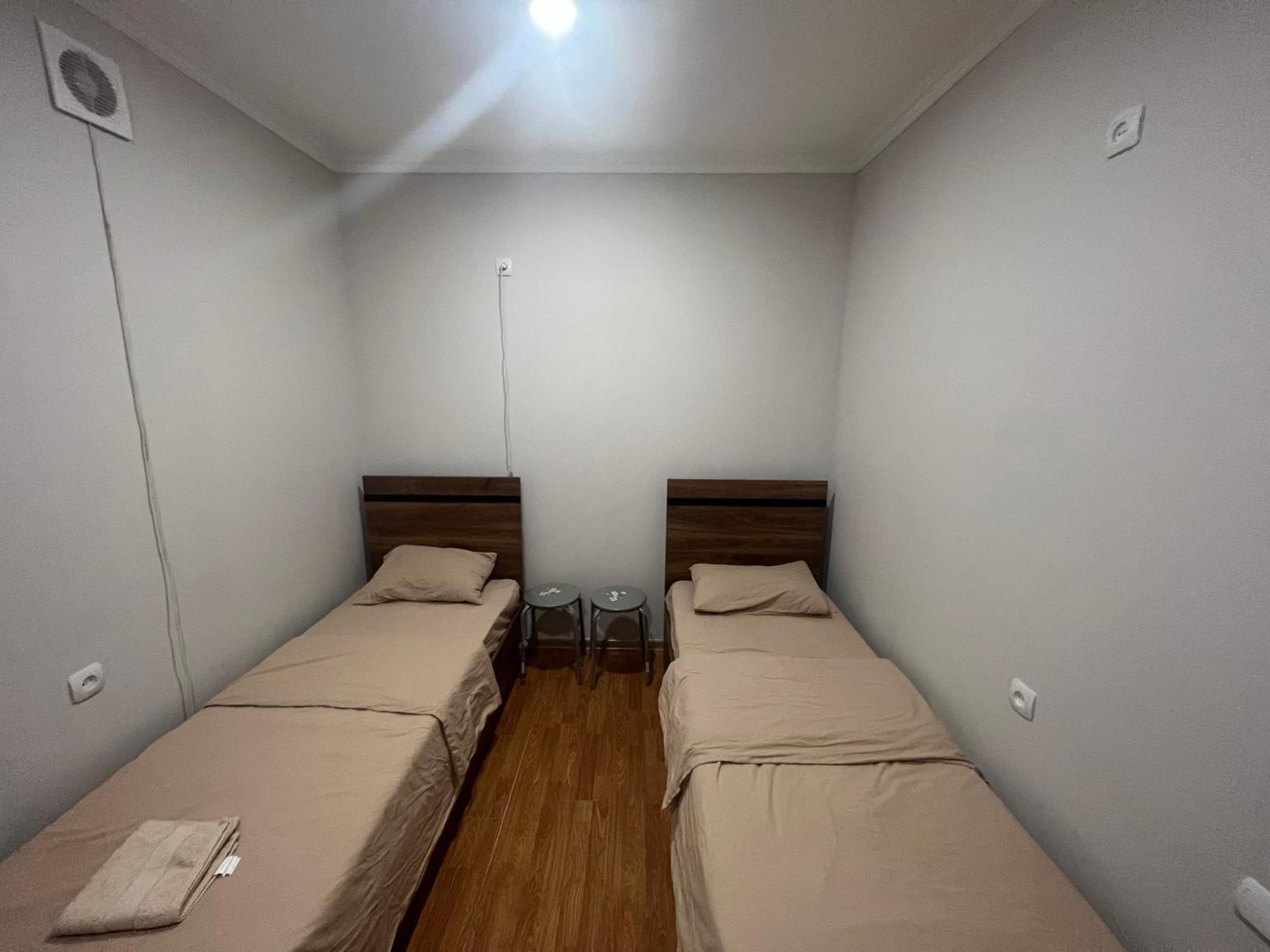 Guest House Northern Avenue เยเรวาน ภายนอก รูปภาพ